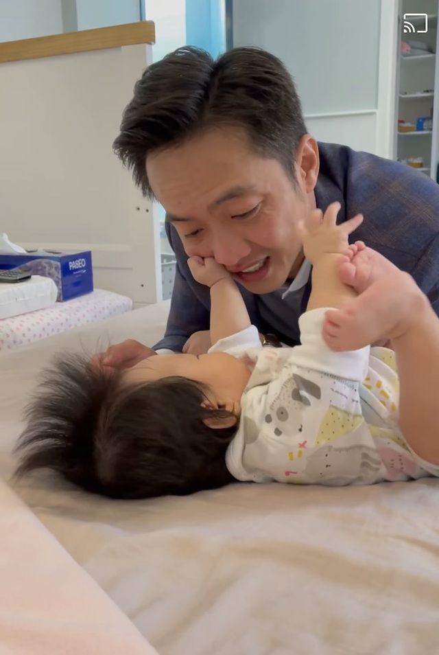 Người mới, người cũ của Hồ Ngọc Hà thi nhau khoe ảnh con yêu; nửa đùa nửa thật về quan hệ Noo Phước Thịnh-Mai Phương Thúy