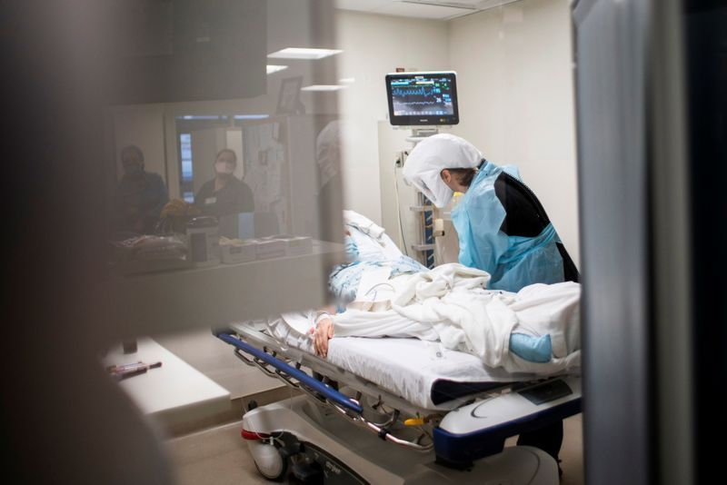 Covid-19: Dự báo thời điểm ca tử vong ở Mỹ lên tới 460.000; Malaysia sắp nhận vaccine, EU rò rỉ bảng giá