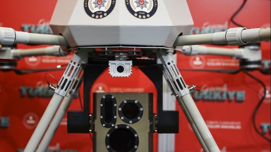 tho nhi ky thu thanh cong uav dau tien tren the gioi duoc trang bi laser pha bom