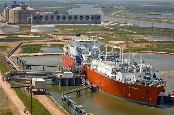 Tàu chở khí hóa lỏng MV Excelsior neo tại cảng Texas, Mỹ. (Nguồn: Bloomberg)