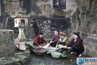 Phong tục gói bánh chưng đón Tết sớm ở một làng cổ ven đô