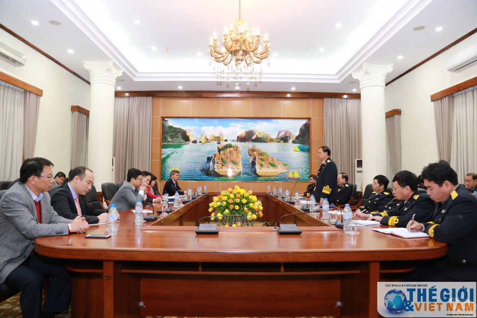 bo ngoai giao dang uy ngoai nuoc tham lam viec voi bo tu lenh hai quan