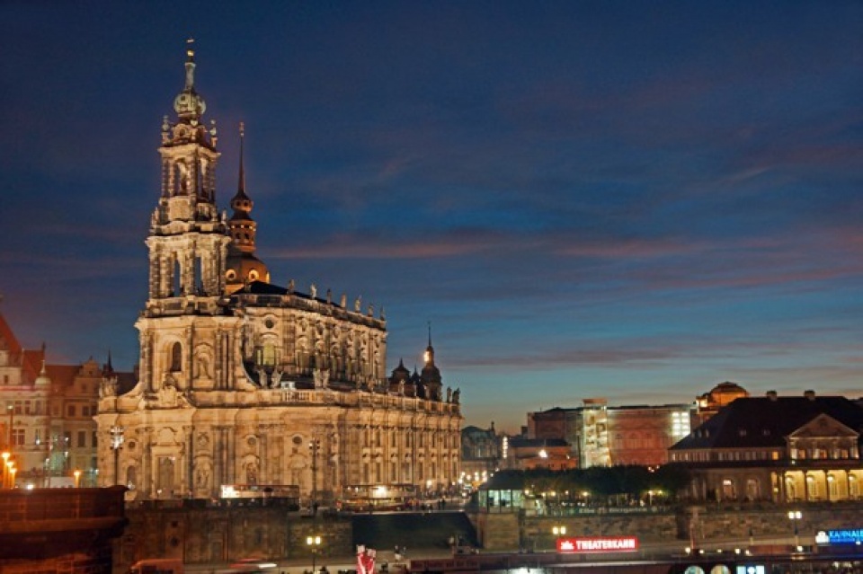 nhung thanh pho hoi sinh tu dong do nat