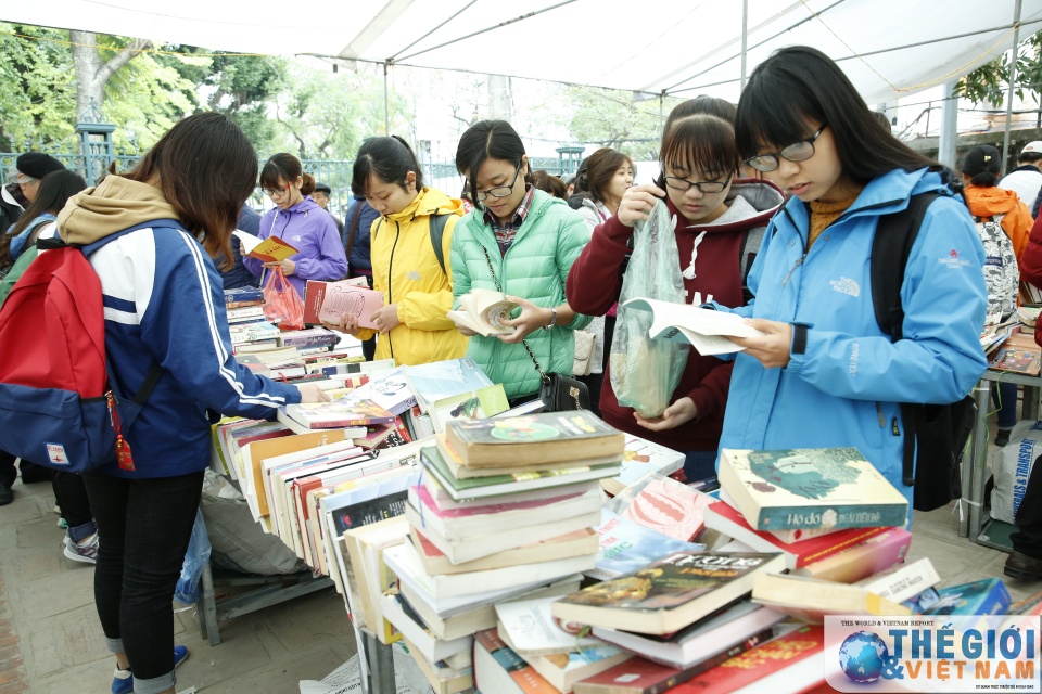 cung ghe tham hoi cho sach cu ha noi 2017