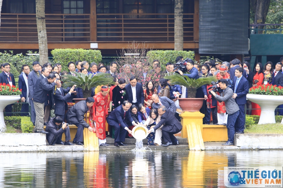 chu tich nuoc tran dai quang chu tri chuong trinh xuan que huong 2018