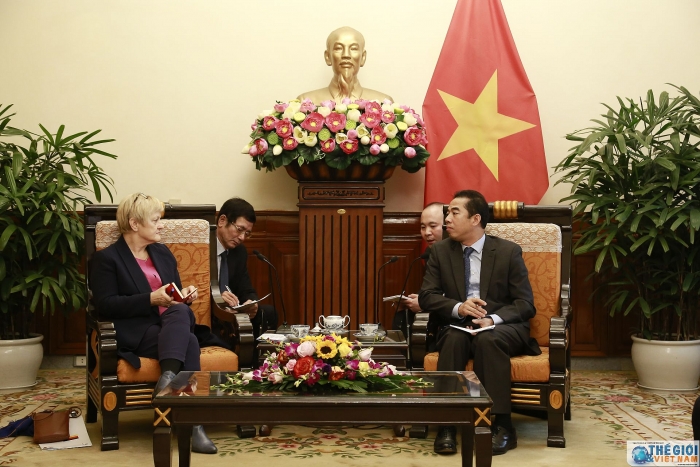 thu truong bo ngoai giao to anh dung tiep chu tich nhom nghi si asean quoc hoi chlb duc