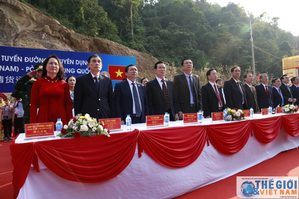 thong xe duong chuyen dung van tai hang hoa cua khau tan thanh viet nam po chai trung quoc