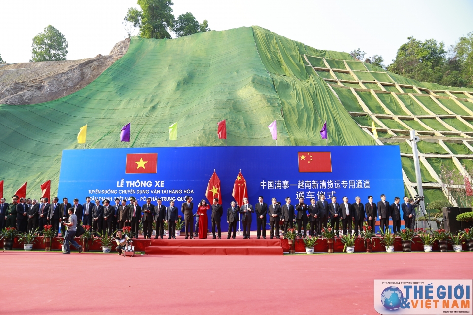 thong xe duong chuyen dung van tai hang hoa cua khau tan thanh viet nam po chai trung quoc