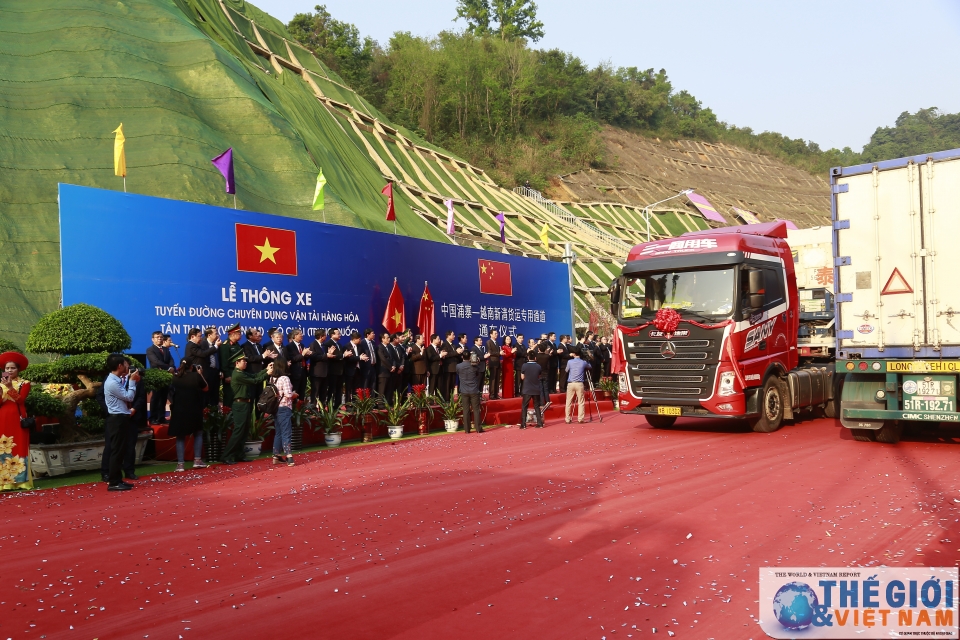 thong xe duong chuyen dung van tai hang hoa cua khau tan thanh viet nam po chai trung quoc