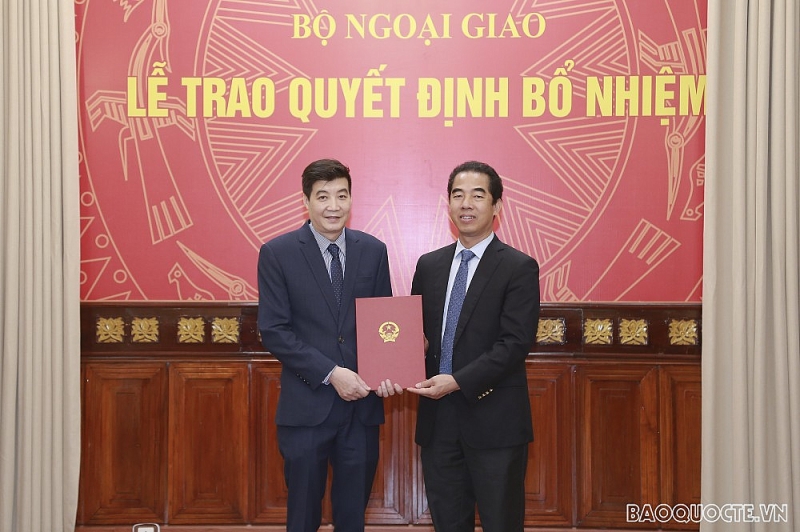 Lãnh đạo Bộ Ngoại giao trao Quyết định bổ nhiệm cán bộ
