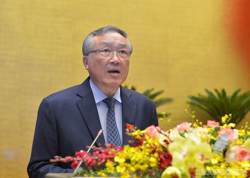 Chánh án Tòa án nhân dân tối cao Nguyễn Hòa Bình trình bày báo cáo công tác của các tòa án trong nhiệm kỳ Quốc hội khóa XIV