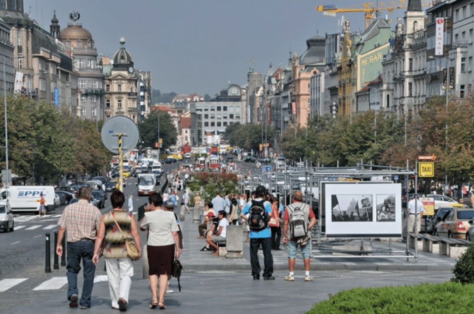 prague vabai toan bao ton quang truong lich su