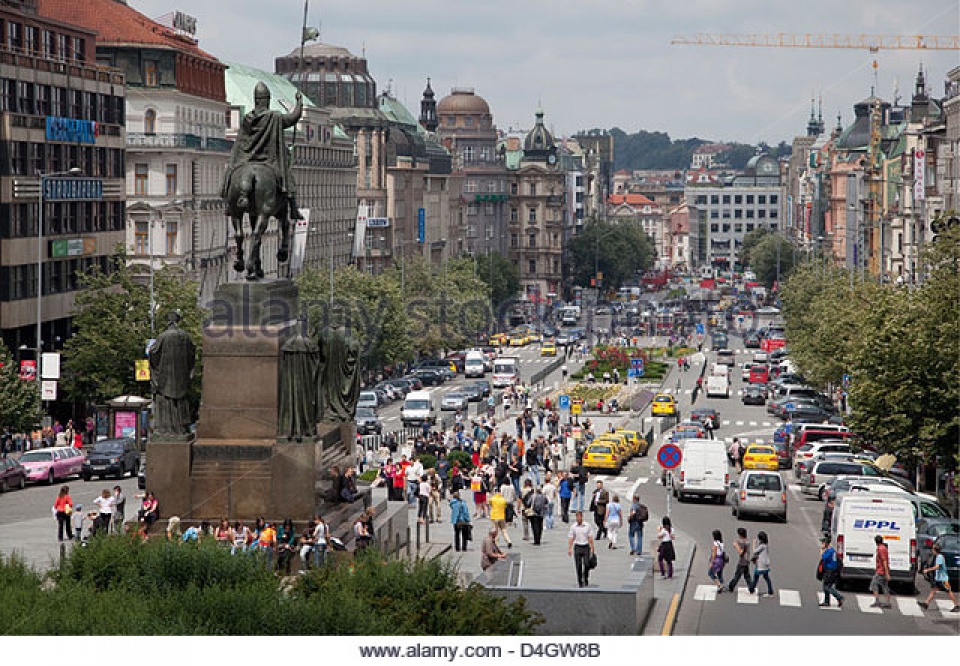 prague vabai toan bao ton quang truong lich su