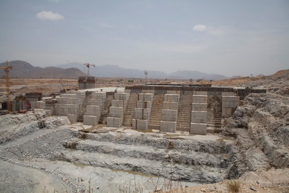 thuy dien lon nhat chau phi co cong suat bang 6 nha may dien hat nhan