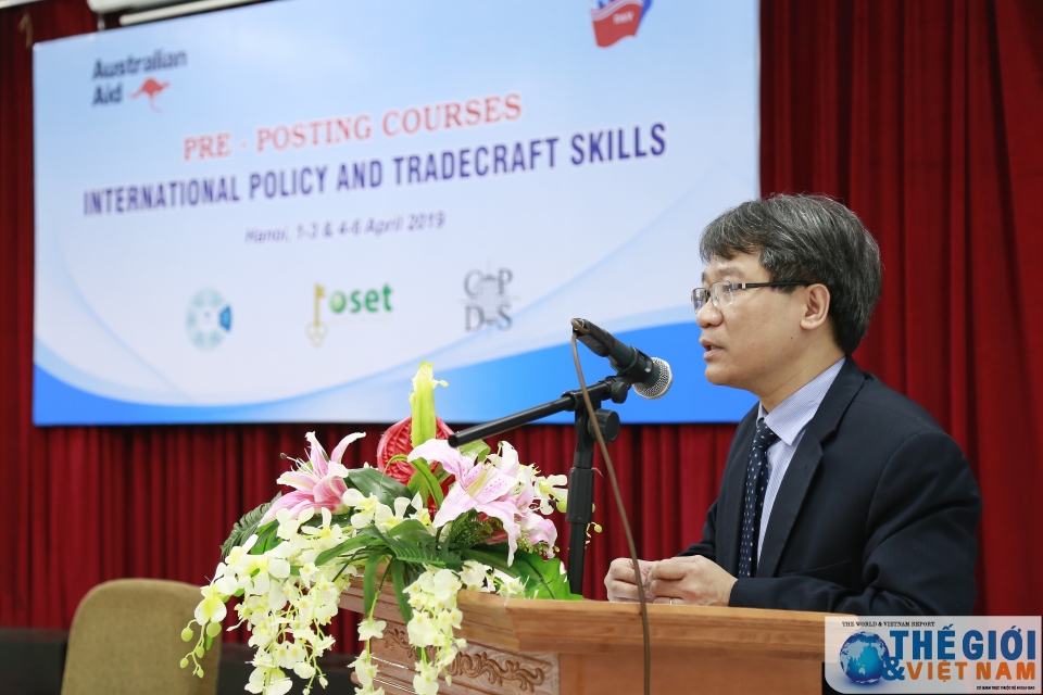 khai giang 2 khoa boi duong chinh sach doi ngoai va cac ky nang ngoai giao