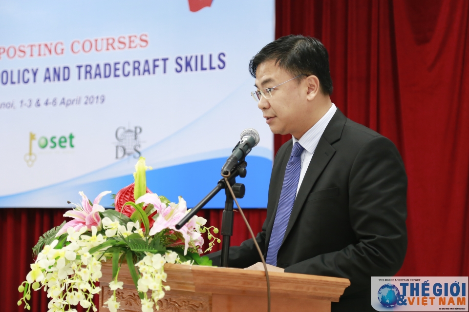 khai giang 2 khoa boi duong chinh sach doi ngoai va cac ky nang ngoai giao