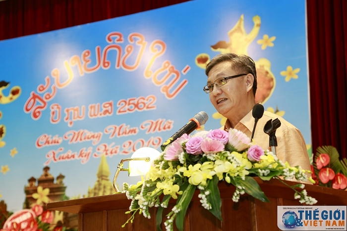 tiec mung tet co truyen bun pi may cua nuoc ban lao