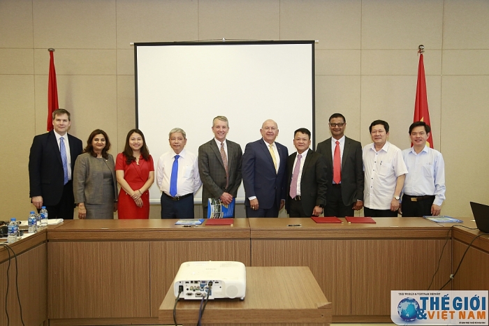 bo ngoai giao to chuc toa dam gap go houston ve giao duc dao tao