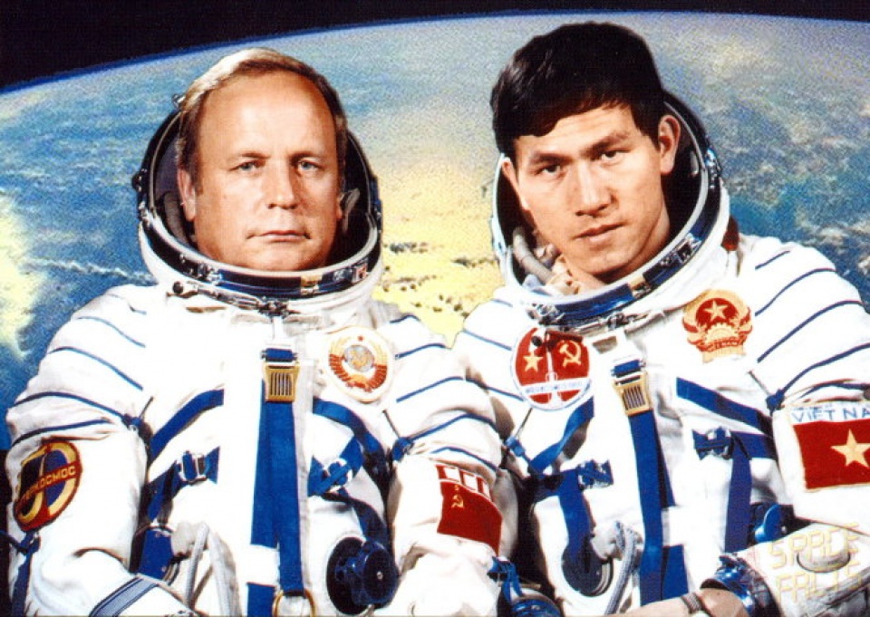 tien biet nha du hanh vu tru vgorbatko nguoi ban than thiet cua viet nam