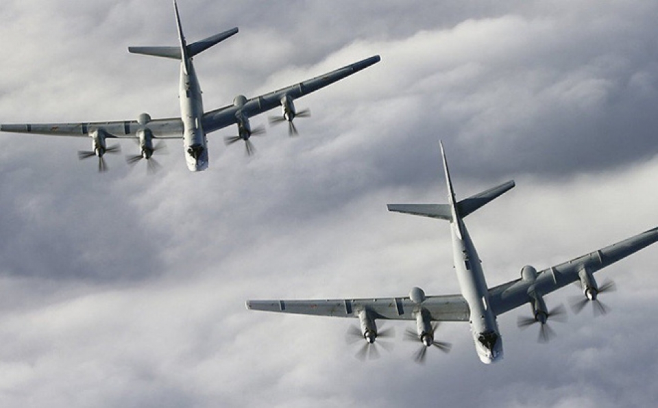 my chan 2 may bay nem bom cua nga o khong phan quoc te phia tay alaska