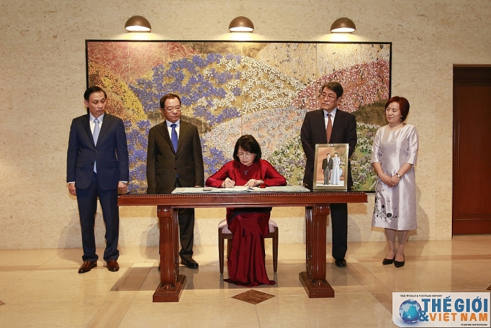 pho chu tich nuoc dang thi ngoc thinh chuc mung tan nhat hoang