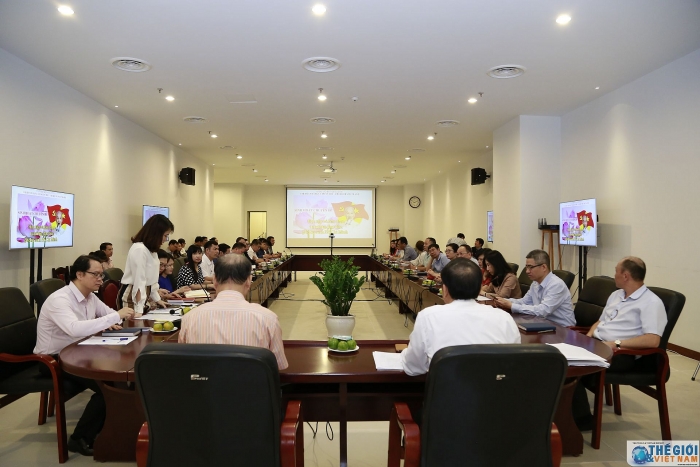 bo ngoai giao sinh hoat lien chi bo hoc tap va lam theo tu tuong dao duc phong cach ho chi minh