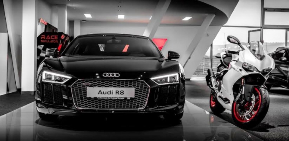 khai mac trien lam xe hoi audi va mo to ducati tai ha noi