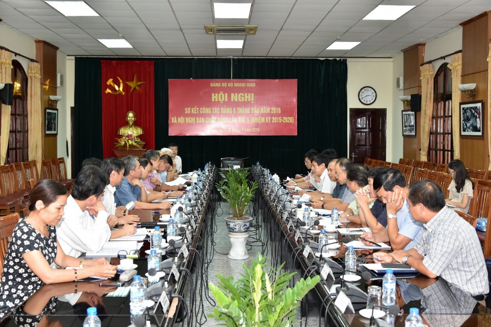dang uy bo ngoai giao so ket cong tac dang 6 thang dau nam 2016