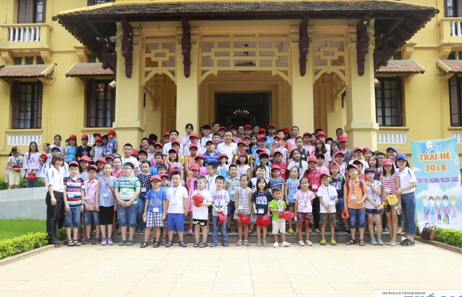 tung bung chuong trinh trai he thieu nhi bo ngoai giao