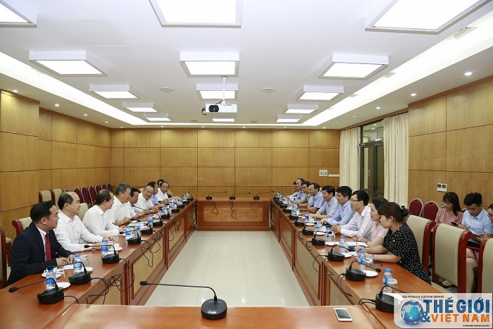 thu truong bo ngoai giao chu tri hop trien khai cuoc van dong xay dung van hoa doanh nghiep viet nam