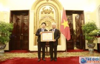 Trao Huy chương Hữu nghị cho Công sứ Đại sứ quán Nhật Bản tại Việt Nam