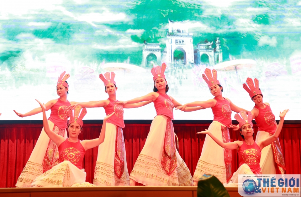 soi dong hoi dien van nghe quan chung bo ngoai giao nam 2018