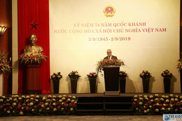 thu tuong va phu nhan chu tri chieu dai nhan ky niem quoc khanh 29