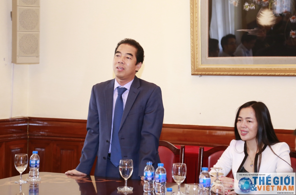 tro ly bo truong bo ngoai giao tiep than mat doan can bo doi ngoai lao