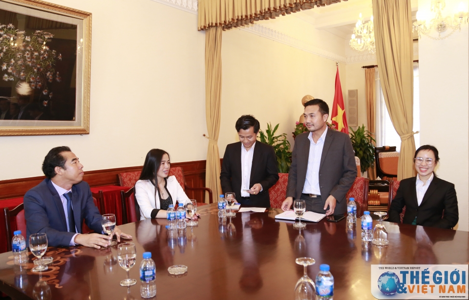 tro ly bo truong bo ngoai giao tiep than mat doan can bo doi ngoai lao