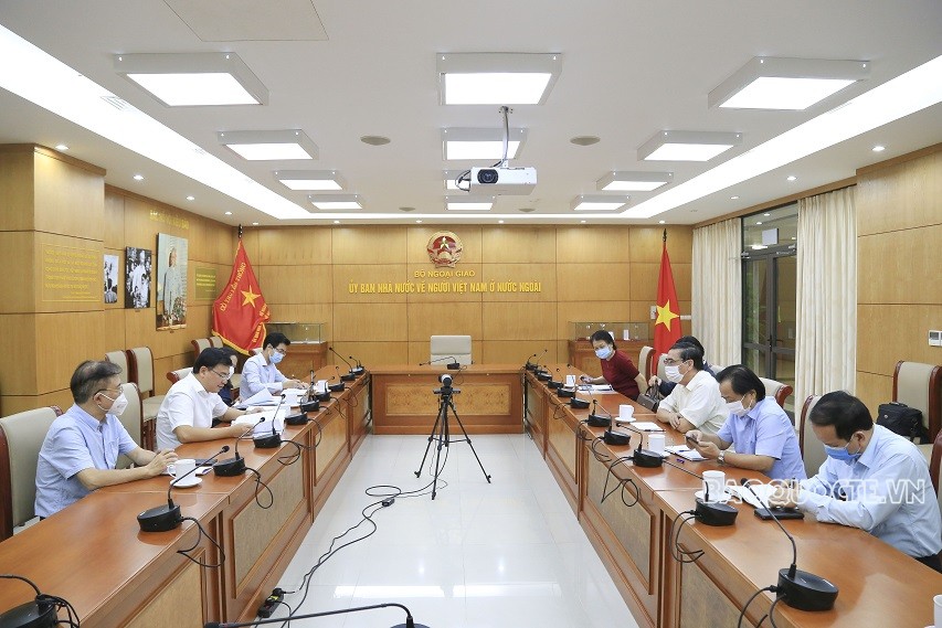 Thứ trưởng Ngoại giao Phạm Quang Hiệu làm việc với lãnh đạo Hội liên lạc với người Việt Nam ở nước ngoài