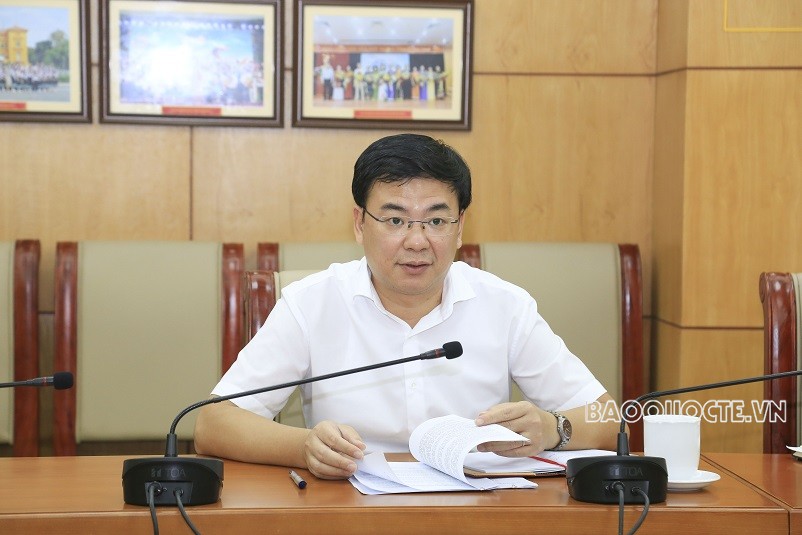 Thứ trưởng Ngoại giao Phạm Quang Hiệu làm việc với lãnh đạo Hội liên lạc với người Việt Nam ở nước ngoài