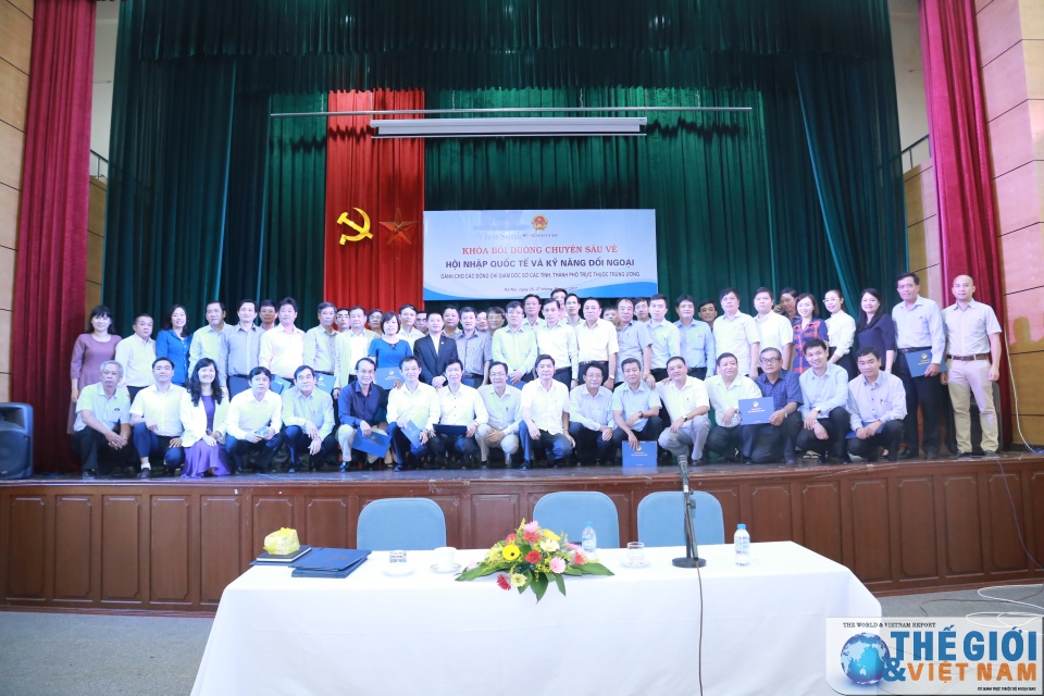 be giang khoa boi duong ky nang doi ngoai danh cho lanh dao so cac dia phuong