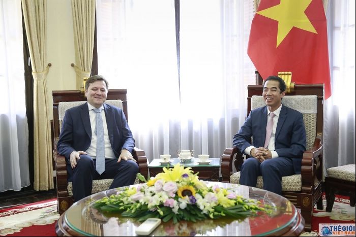 Thứ trưởng Ngoại giao Tô Anh Dũng tiếp Đại sứ Ba Lan