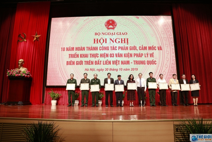 tong ket 10 nam hoan thanh cong tac phan gioi cam moc viet trung