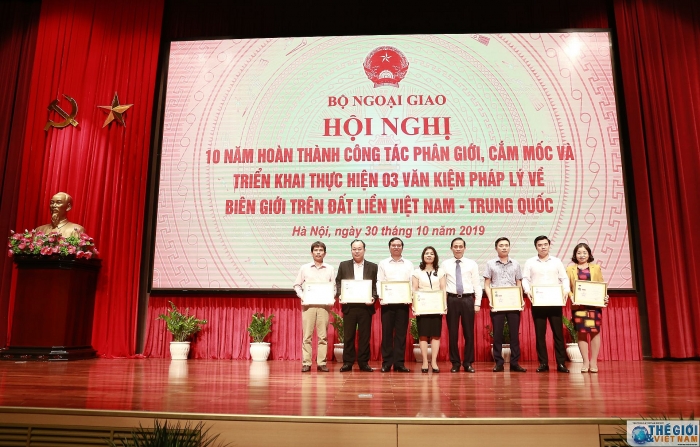 tong ket 10 nam hoan thanh cong tac phan gioi cam moc viet trung