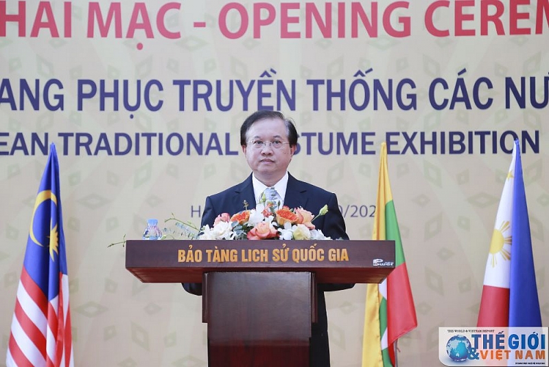 Triển lãm Trang phục truyền thống các nước ASEAN trien lam trang phuc truyen thong cac nuoc asean