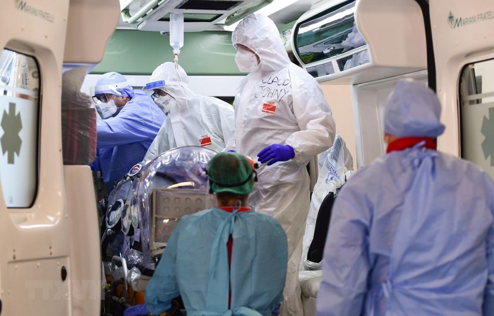 Điểm nóng Covid-19 ở châu Âu, nhiều nước ghi nhận thêm hàng chục nghìn ca mắc mới