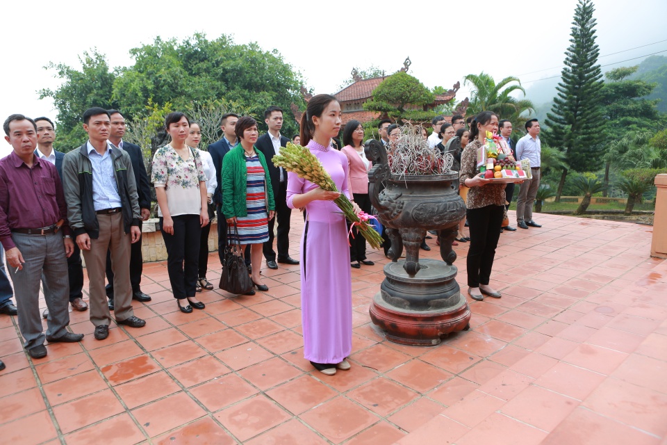 dang uy bo ngoai giao ket nap dang vien moi tai atk dinh hoa
