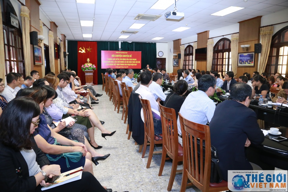 noi chuyen chuyen de ve y nghia va tac dong cua cach mang thang muoi nga