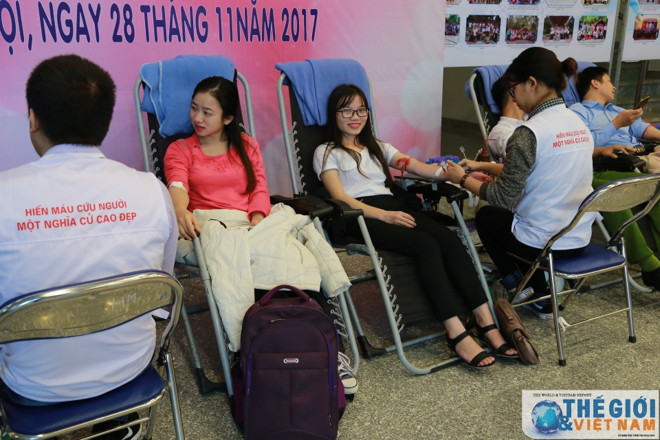 cong doan bo ngoai giao to chuc ngay hoi hien mau cuu nguoi