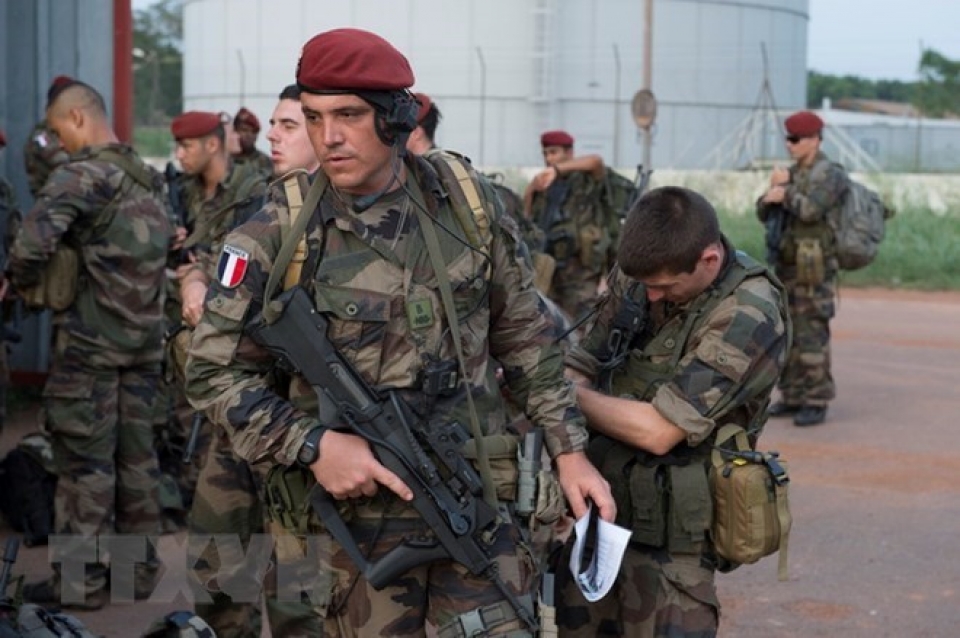 tong thong trump tiep tuc chi trich y tuong thanh lap quan doi chau au