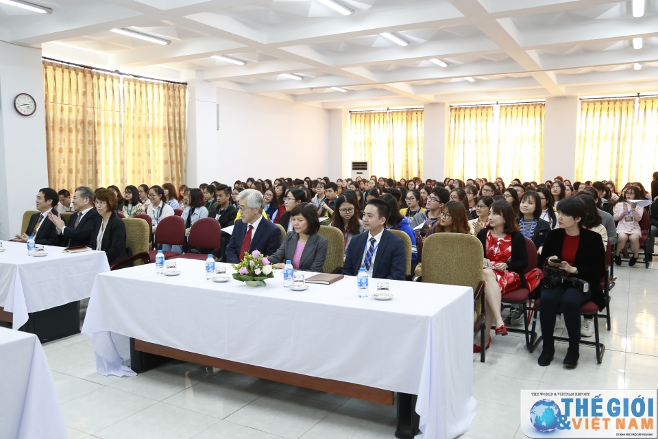 chu tich dang cong san nhat ban noi chuyen voi sinh vien hoc vien ngoai giao