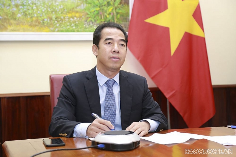 Thứ trưởng Tô Anh Dũng điện đàm chào từ biệt Đại sứ Bồ Đào Nha