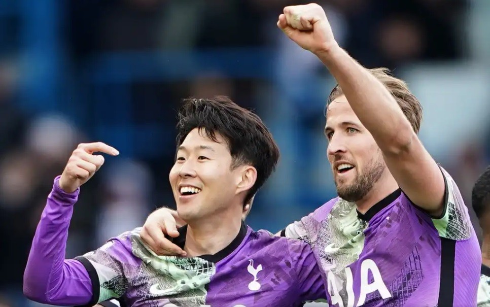 Nhận định MU vs Tottenham vòng 29 Ngoại hạng Anh: chờ Ronaldo trở lại